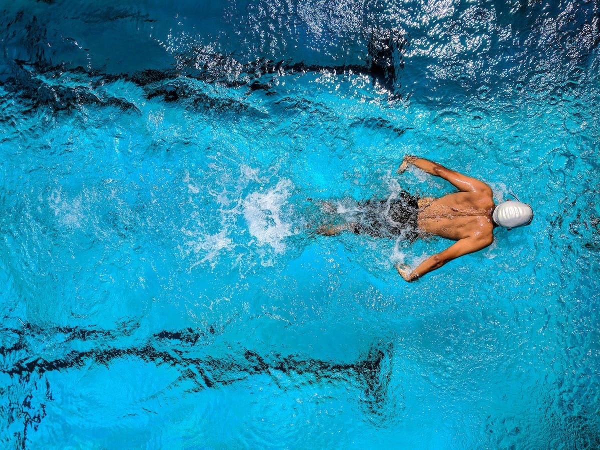 Boostez votre productivité au travail grâce aux bienfaits du sport