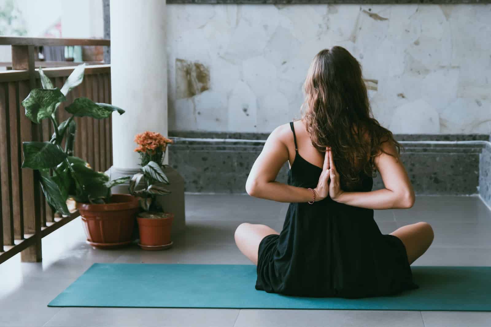 Yoga à deux : les meilleures poses pour se détendre